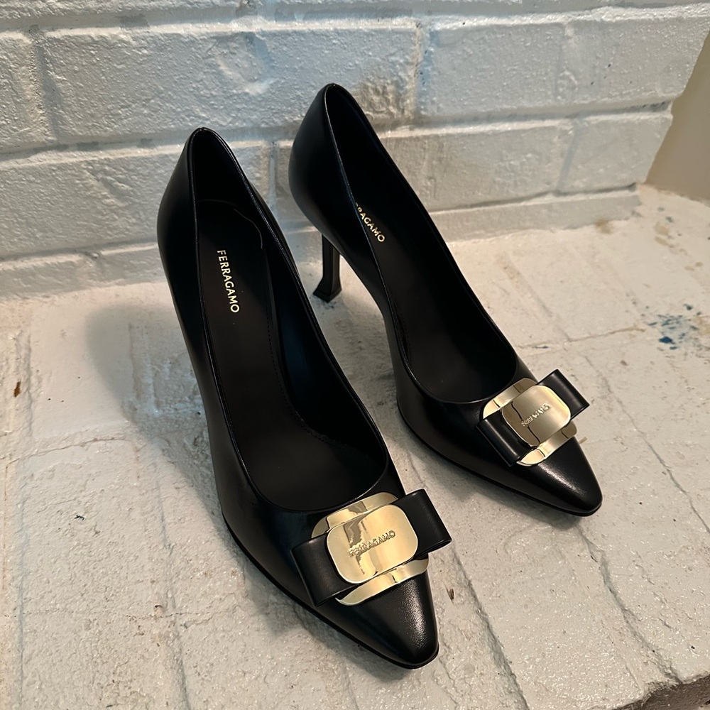 Salvatore Ferragamo Black Leather Pumps